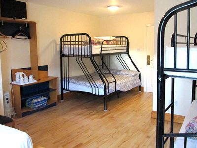 Family dorm room at Whitehouse Accommodation Tralee