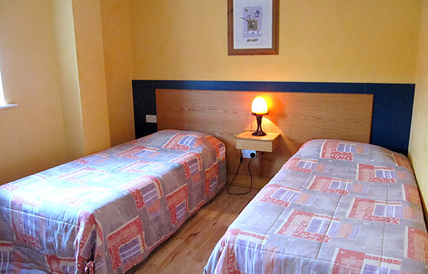 Twin Bedroom Whitehouse Accommodation Tralee